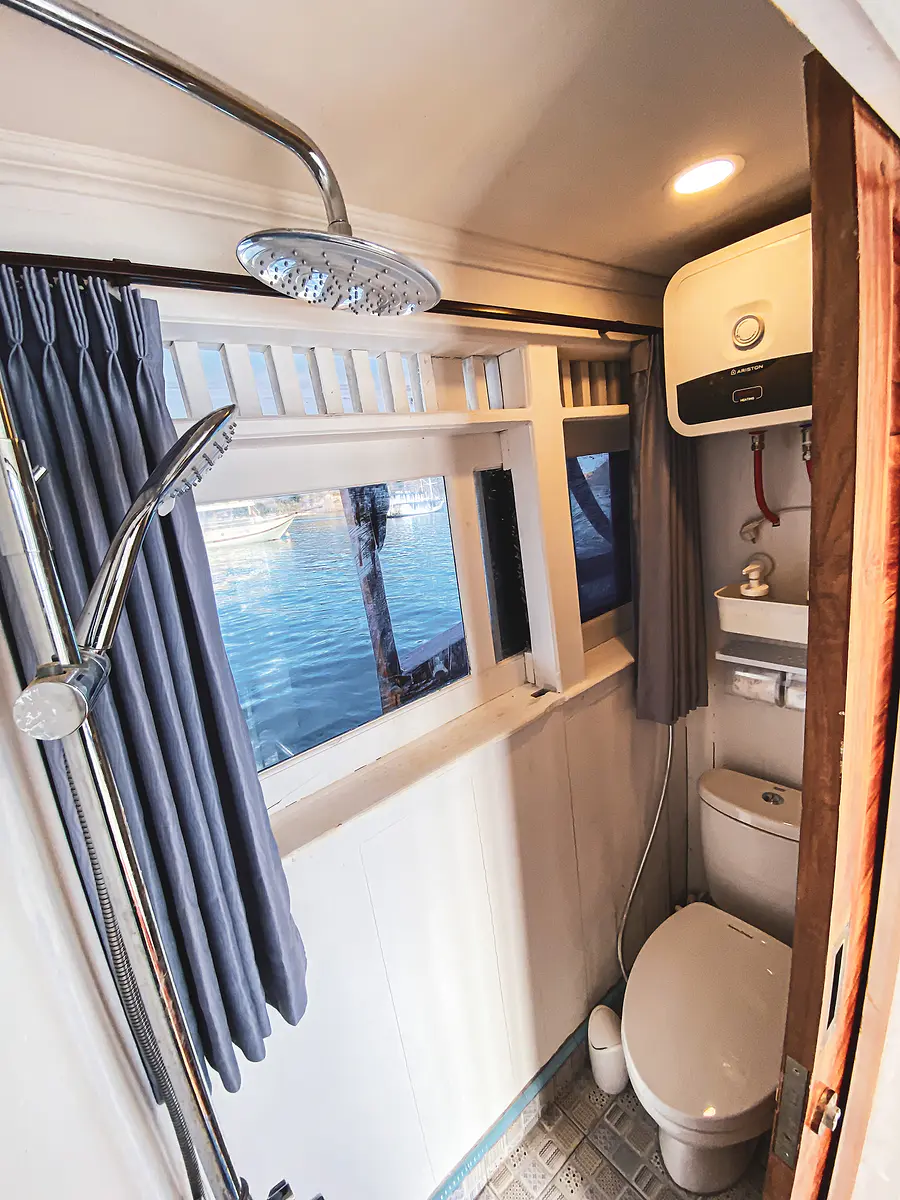 Deluxe Cabin - Image 1